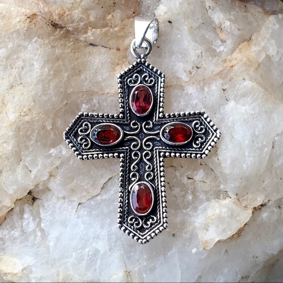 Garnet Bali filigree cross pendant - Picture 1 of 6
